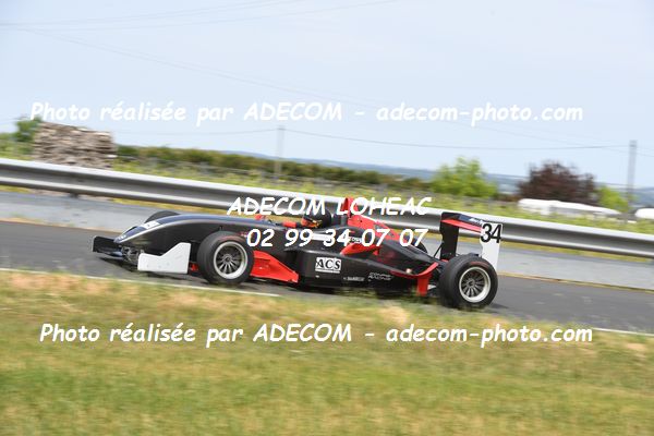 http://v2.adecom-photo.com/images//6.COURSE DE COTE/2022/5_LA_POMMERAYE_2022/TAVIAUX_Benoit/79A_5552.JPG